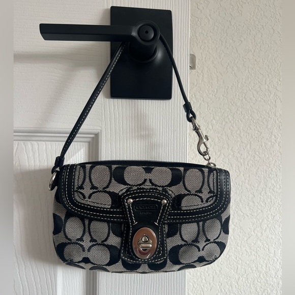 Coach Signature Black Jacquard Bundle - Picture 3 of 16